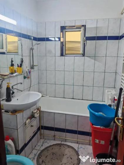 Apartament cu 2 camere decomandat în Faleză