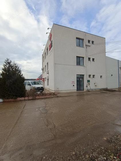 Spațiu comercial, de 330 mp, în Pârneava