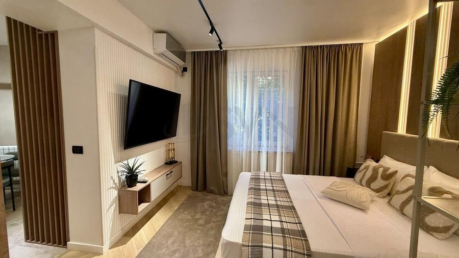Apartament cu 2 camere decomandat, mobilat în P-ța Romană