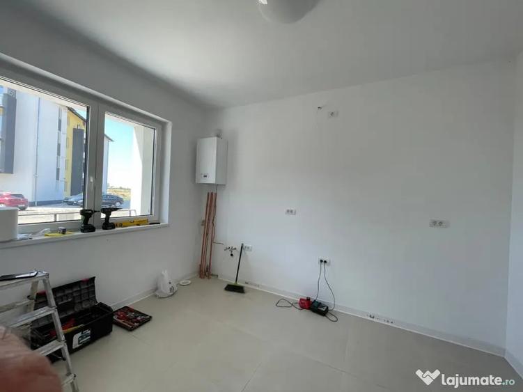 Casă cu 4 camere cu Teren 310 Mp în Giroc