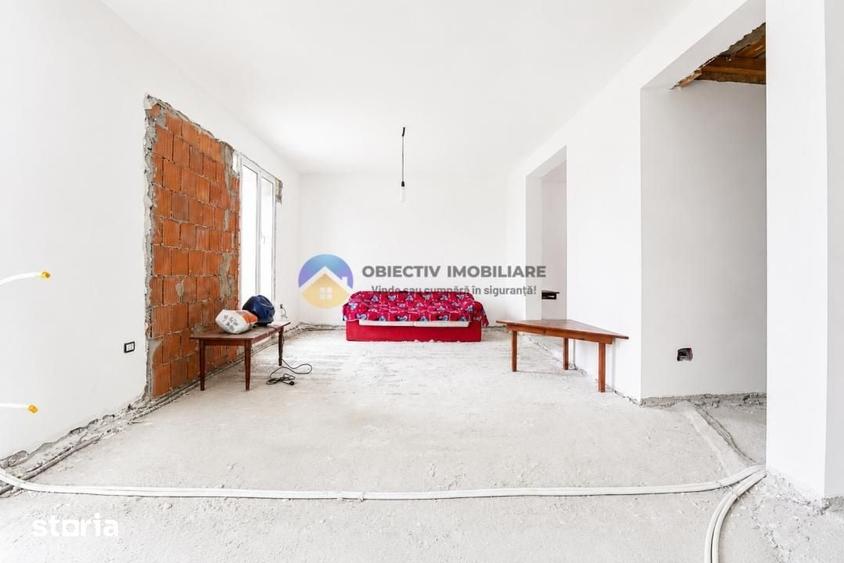 Casă cu 3 camere cu Teren 1235 Mp în Borlești