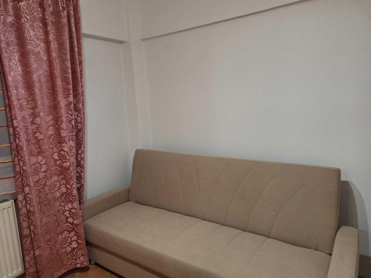 Apartament cu 2 camere decomandat în Micro 17