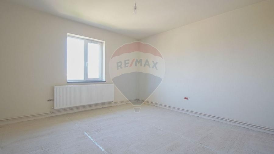 Casă individuală cu 4 camere cu Teren 104 Mp în Centrul Civic