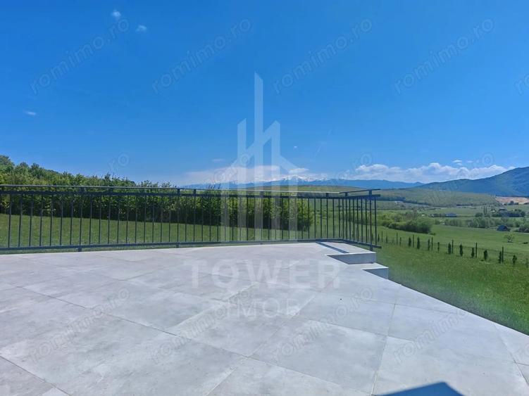 Casă cu 2 camere cu Teren 3282 Mp în Sadu