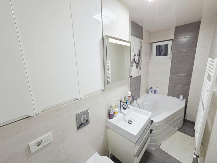 Apartament cu 2 camere decomandat în Mazepa 1