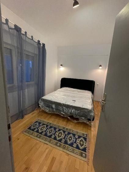 Apartament cu 4 camere decomandat, mobilat în P-ța Romană