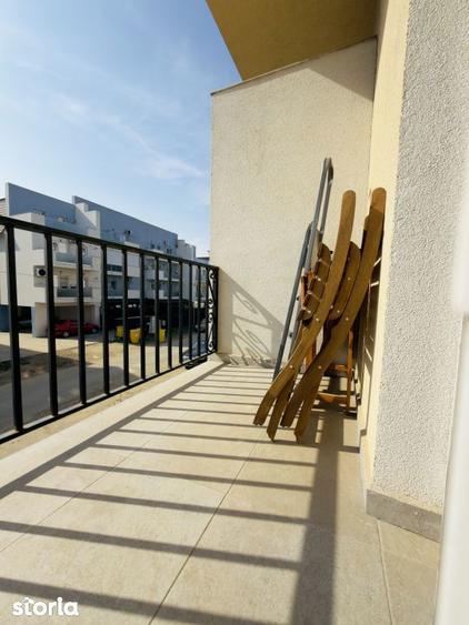 Apartament cu 3 camere decomandat în Girocului
