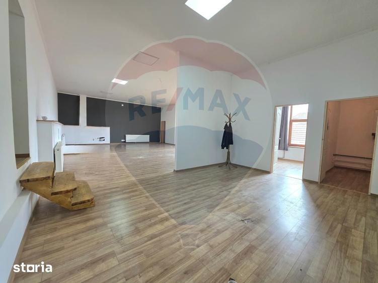 Spațiu comercial, de 179 mp, în Central