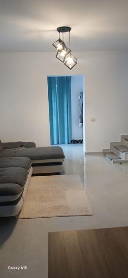 Casă cu 3 camere în Central