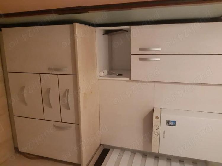 Apartament cu 3 camere decomandat în Buzaului