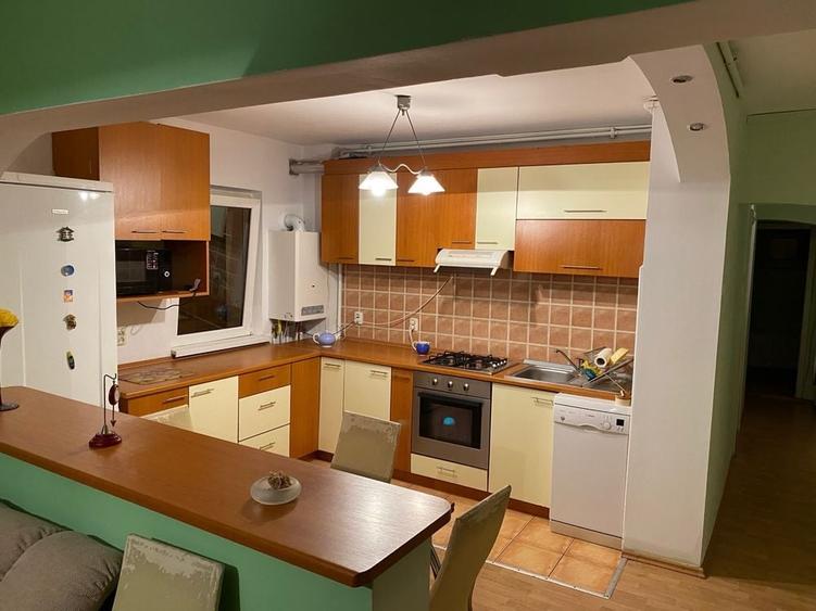 Proprietar | Ap. 4 camere, Decomandat, 2 Bai | Bd. Mihai Viteazu - 2