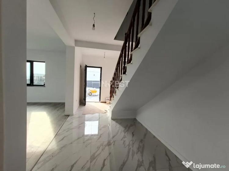 Casă cu 4 camere cu Teren 350 Mp în Popas Păcurari