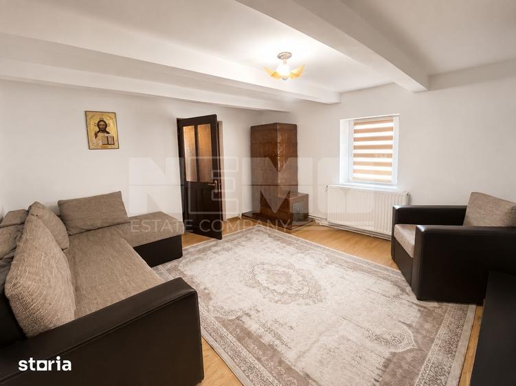 Casă cu 4 camere cu Canalizare în Central
