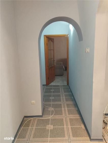 Apartament cu 4 camere decomandat în Barna
