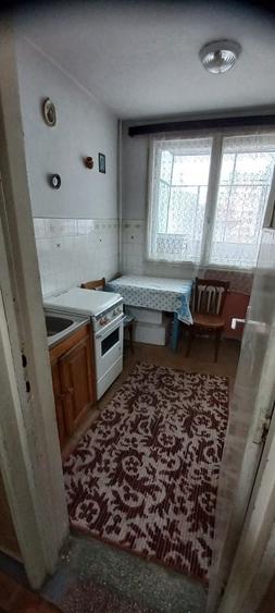 Apartament cu 3 camere semidecomandat în Mazepa 1