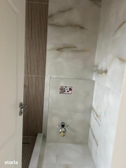 Apartament cu 4 camere în Giroc