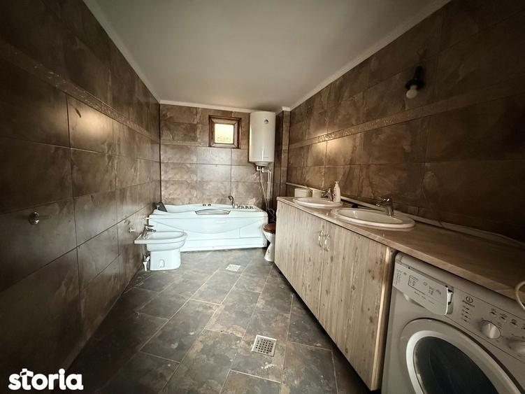 Casă cu 4 camere decomandat cu Teren 512 Mp în Chercea