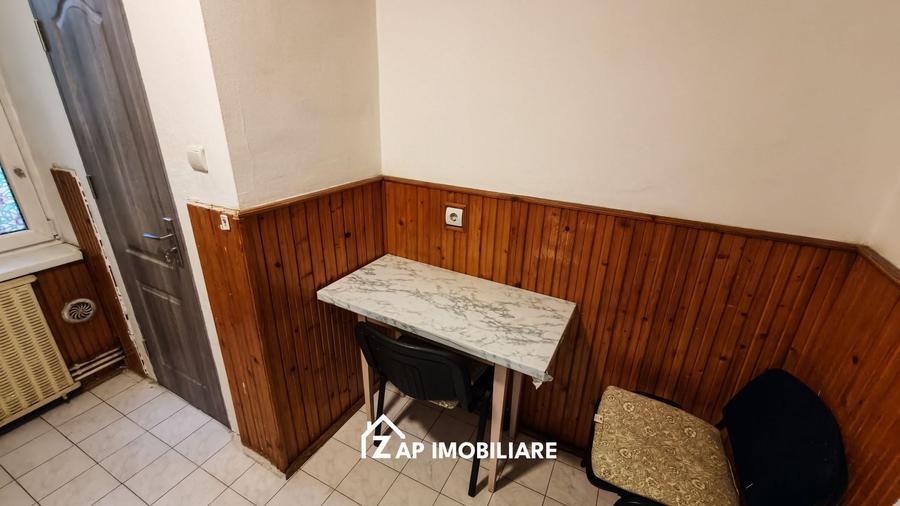 Apartament cu 2 camere decomandat, mobilat în Corina