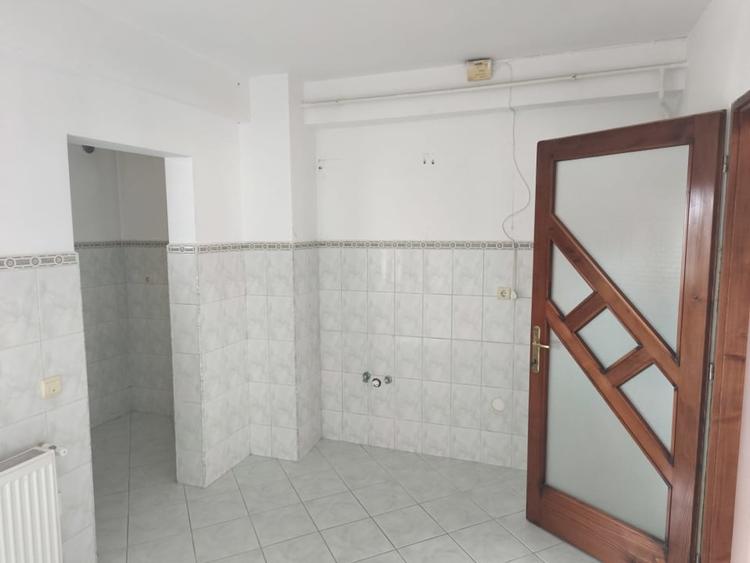 Apartament 2 camere, 78mp, Radauti - 8