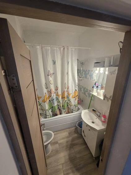 Apartament cu 2 camere semidecomandat în Lujerului