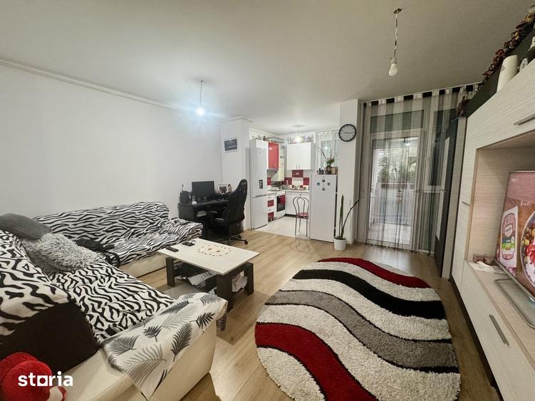 Apartament cu 2 camere semidecomandat în Subcetate