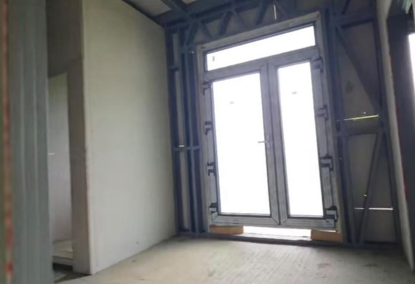 Casă cu 4 camere în Oreavul