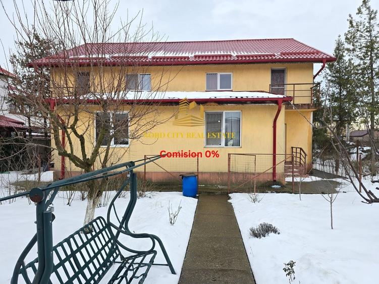 Duplex cu 4 camere cu Canalizare în Pasărea