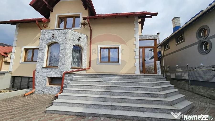 Casă cu 6 camere cu Teren 1000 Mp în Sfântu Ilie