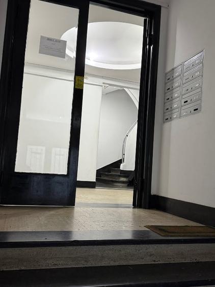 Apartament cu 3 camere decomandat, mobilat în Armeneasca