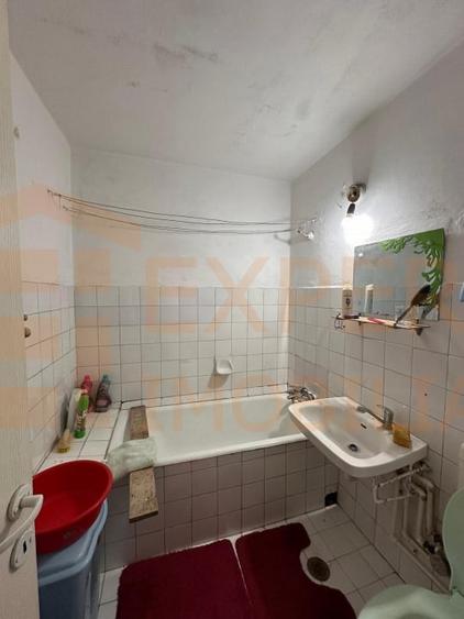 Apartament cu 3 camere semidecomandat în Tomis Nord