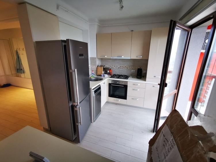 Apartament cu 3 camere semidecomandat în Tudor Vladimirescu