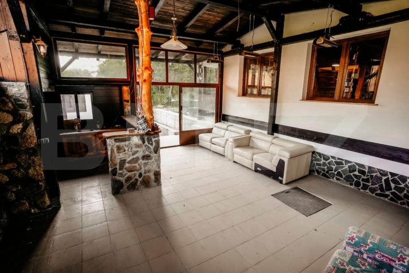 Casă cu 5 camere cu Teren 700 Mp în Prundu Bârgăului