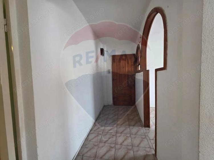 Apartament cu 2 camere decomandat în Vitrometan