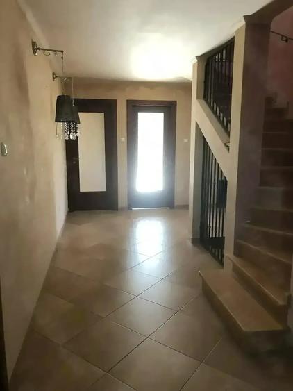 Casă cu Teren 600 Mp în Central