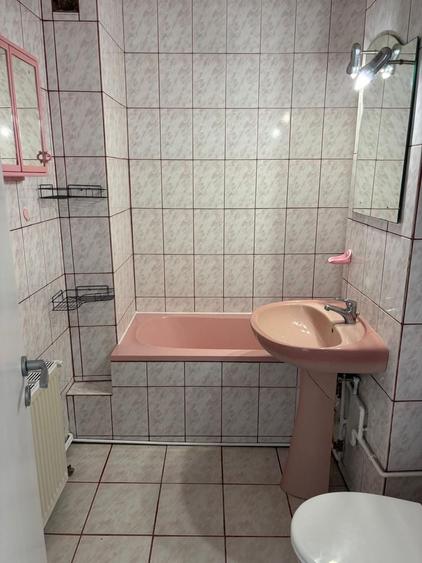 De vanzare apartament 2 camere,confort 1 - 2