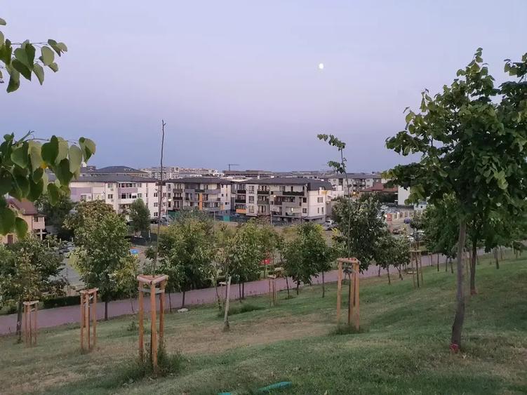 Apartament cu 2 camere semidecomandat în Titan