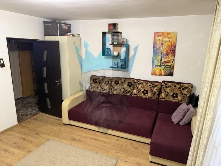 Apartament cu 2 camere decomandat, mobilat în Vitan Mall