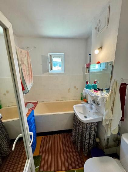 Apartament cu 2 camere decomandat în Palat