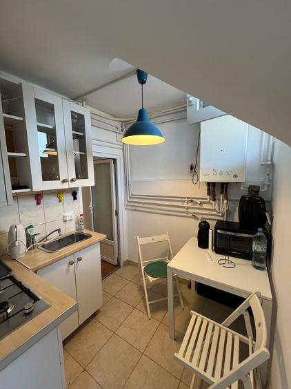 Apartament cu 2 camere decomandat în Universitate