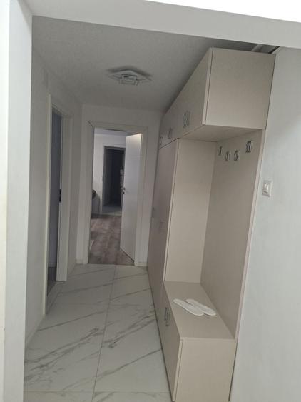 Apartament cu 2 camere decomandat în Exterior Vest