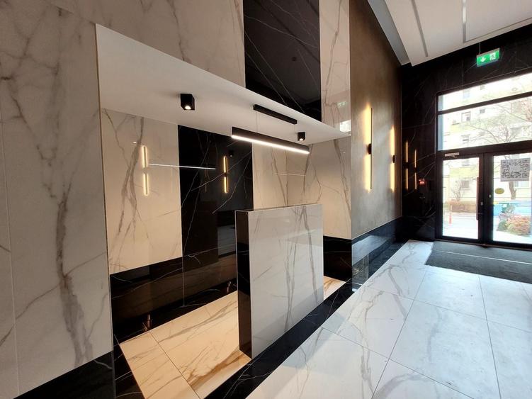 Apartament cu 3 camere semidecomandat, mobilat în Colentina