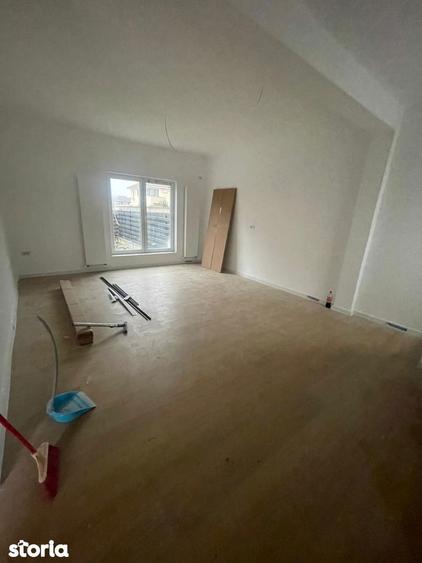 Casă cu 3 camere cu Teren 200 Mp în Central
