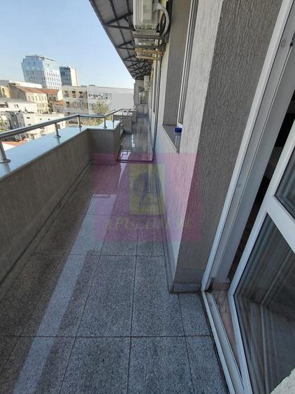 Apartament cu 5 camere decomandat în Unirii