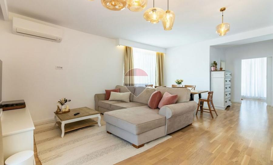 Casă individuală cu 5 camere cu Teren 264 Mp în Mogoșoaia