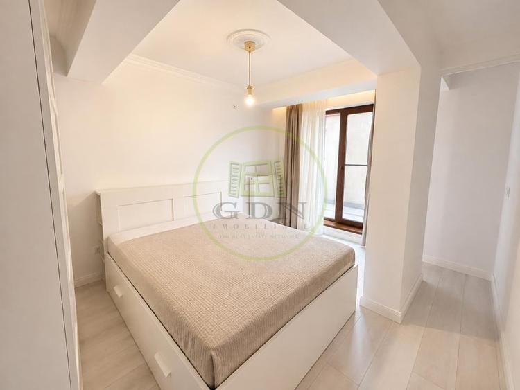 Apartament cu 3 camere semidecomandat, mobilat în Aviației