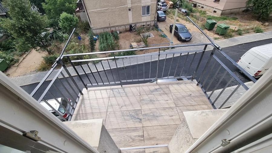 Apartament cu 3 camere semidecomandat în Livada