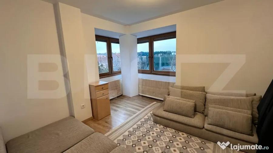 Apartament cu 4 camere decomandat în Centru Civic