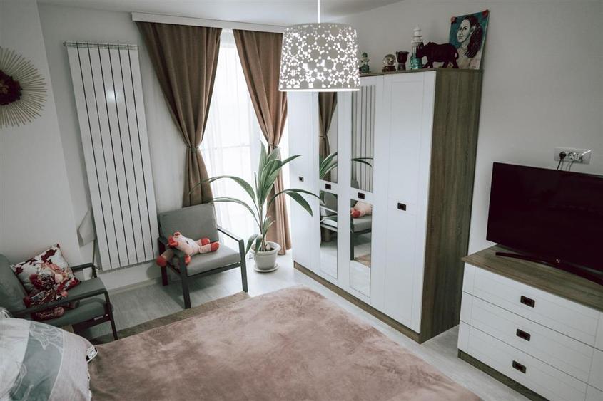 Apartament cu 3 camere decomandat în Capitol