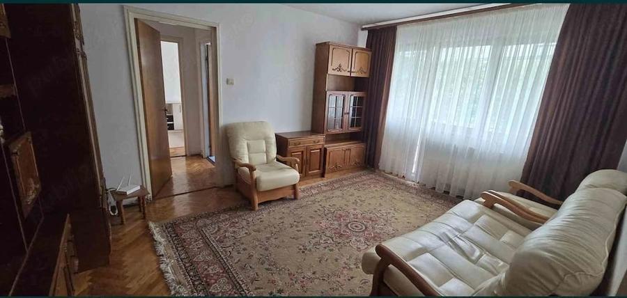 Apartament cu 2 camere semidecomandat în Centrul Civic