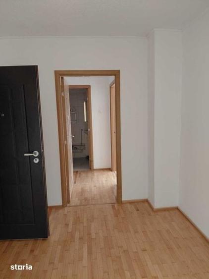 Apartament cu 3 camere în Tineretului
